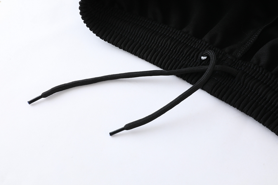 Real Madrid Avengers Fato de Treino c/ Capuz 10