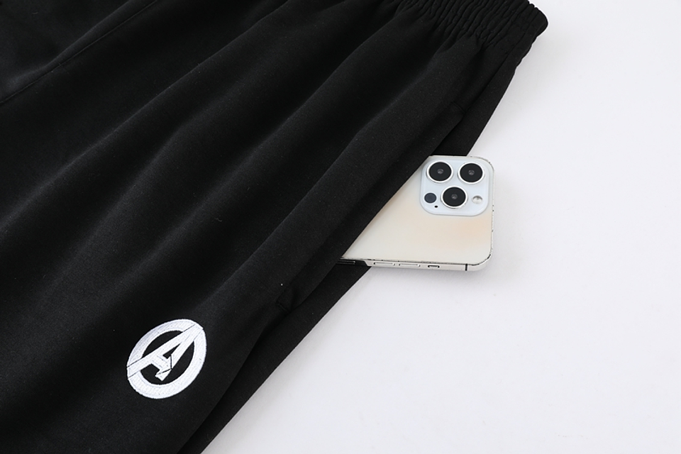 Real Madrid Avengers Fato de Treino c/ Capuz 8