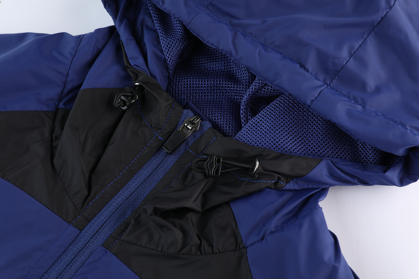 PSG Fato de Treino c/ Capuz 4