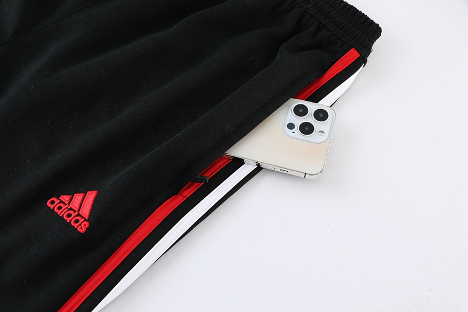 Manchester United Fato de Treino c/ Capuz 7