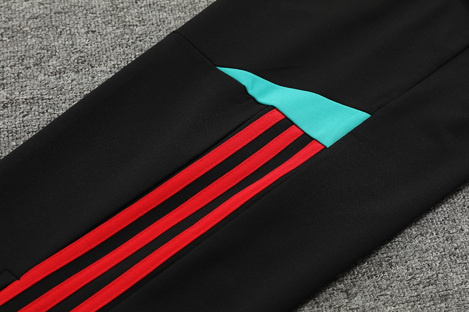 Manchester United Fato de Treino c/ Capuz 4