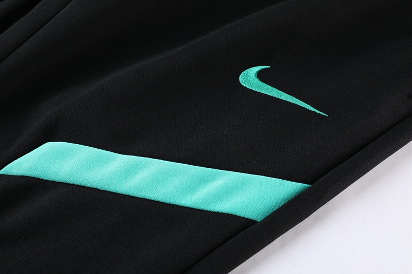 Inter Milão Fato de Treino c/ Capuz 9