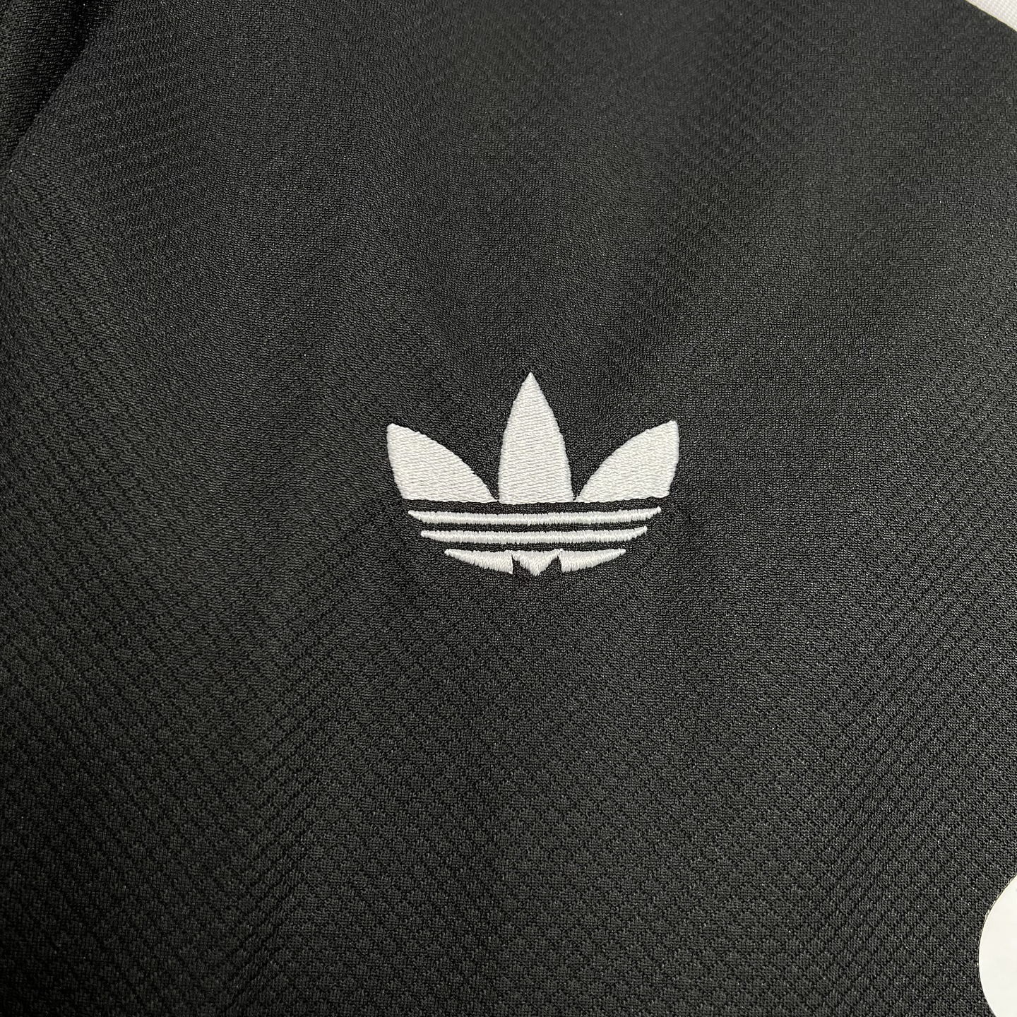 Manchester United Quarto Equipamento Guarda-Redes 2024/25 4