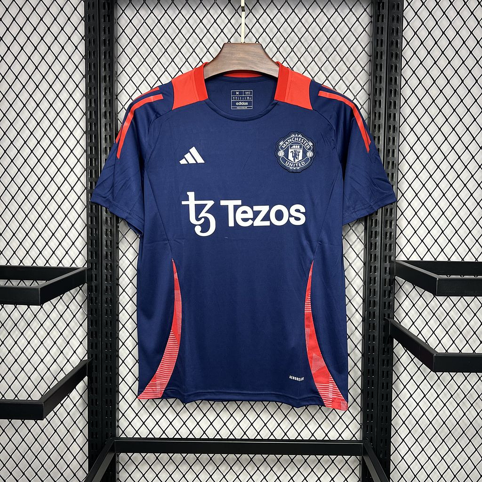 Manchester United Equipamento Pré-Jogo 2024/25 7