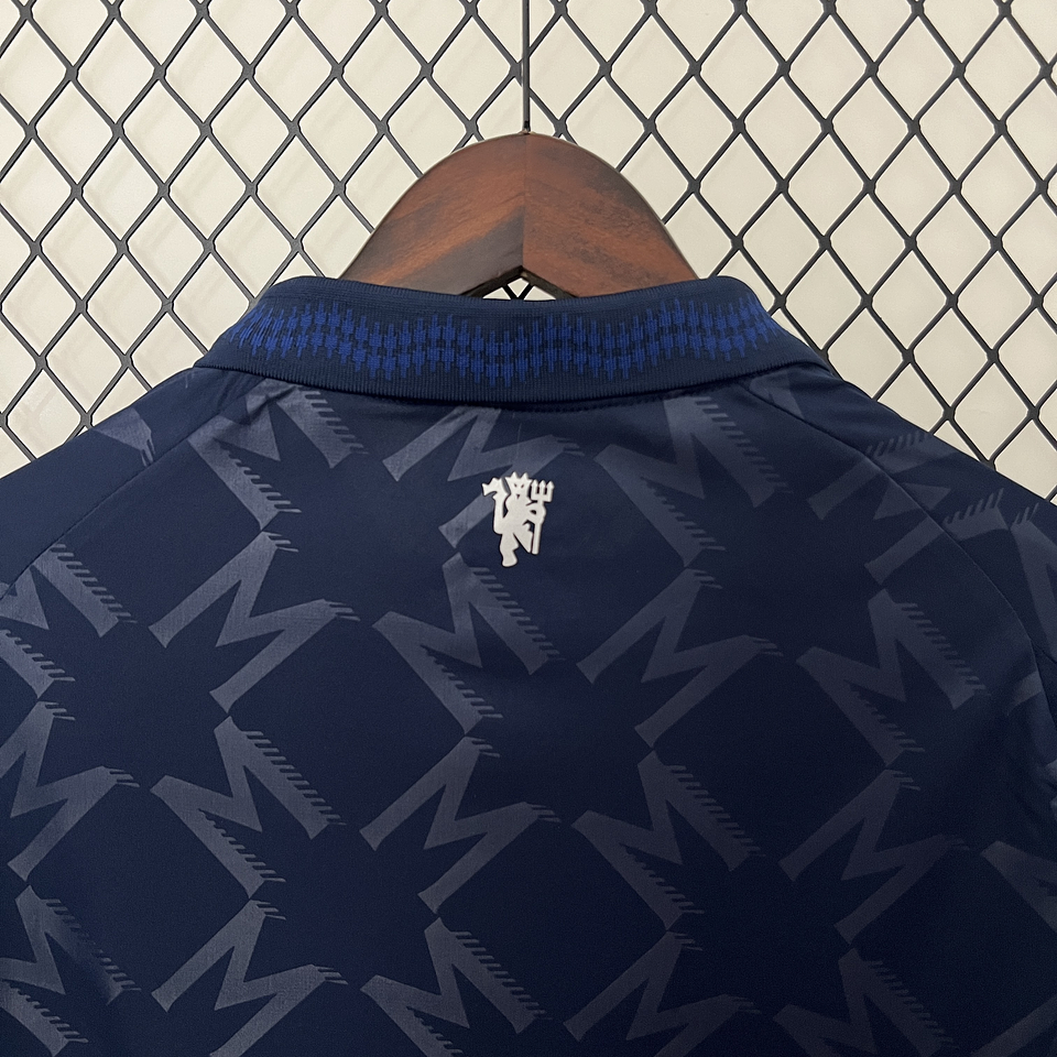 Manchester United Equipamento Alternativo 2024/25 6