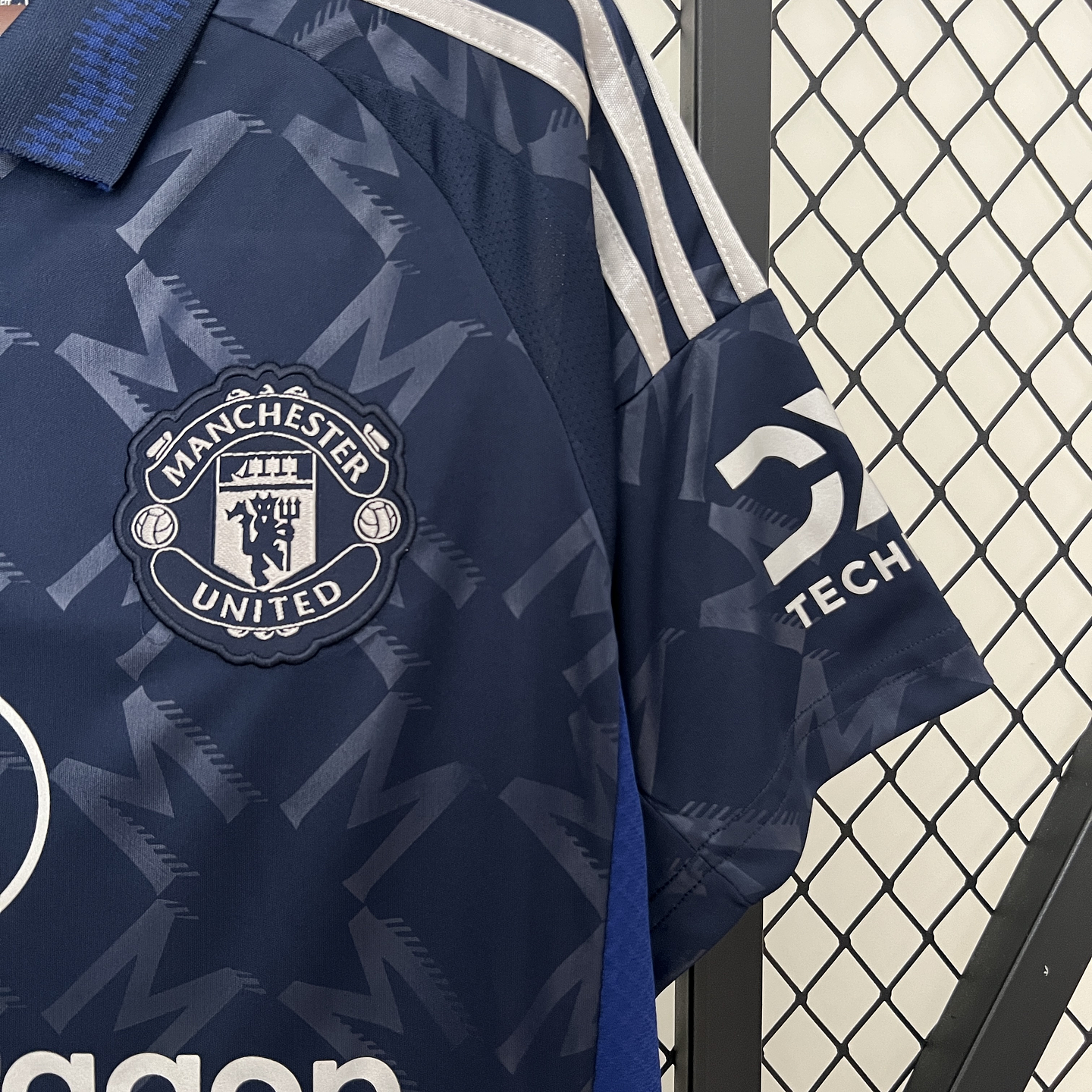 Manchester United Equipamento Alternativo 2024/25 9