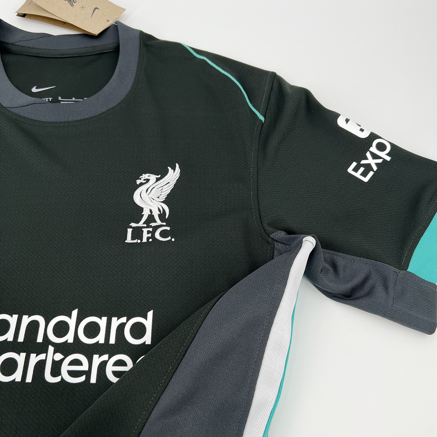 Liverpool Equipamento Alternativo 2024/25 3