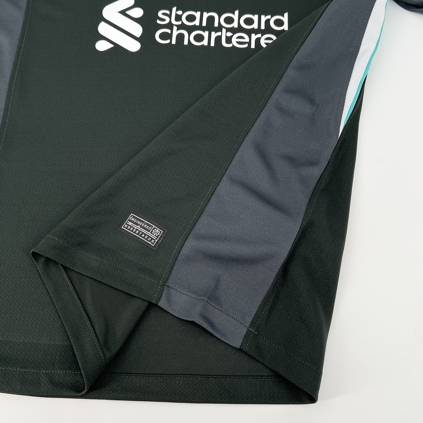 Liverpool Equipamento Alternativo 2024/25 6