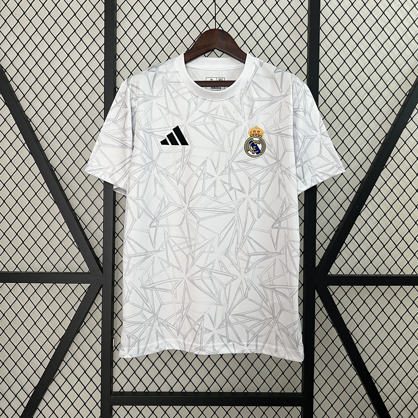 Real Madrid Equipamento Pré-Jogo 2024/25 1