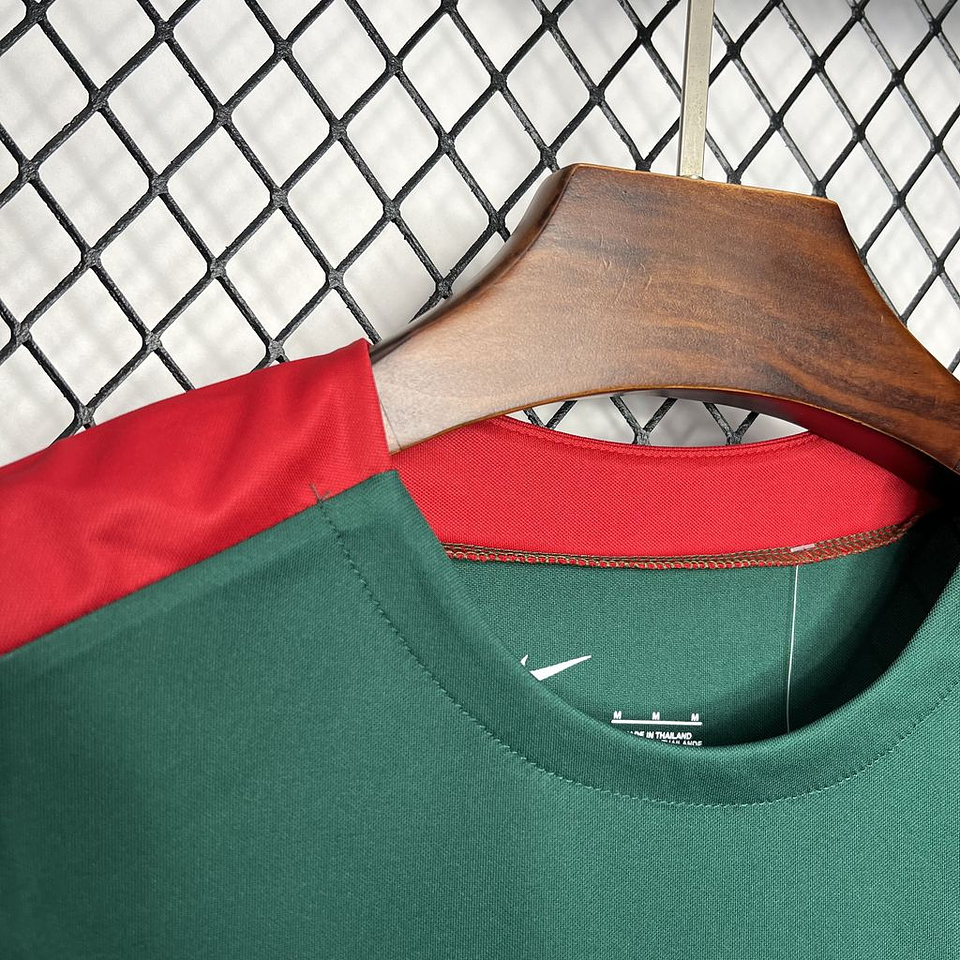 Liverpool Equipamento Pré-Jogo 2024/25 5