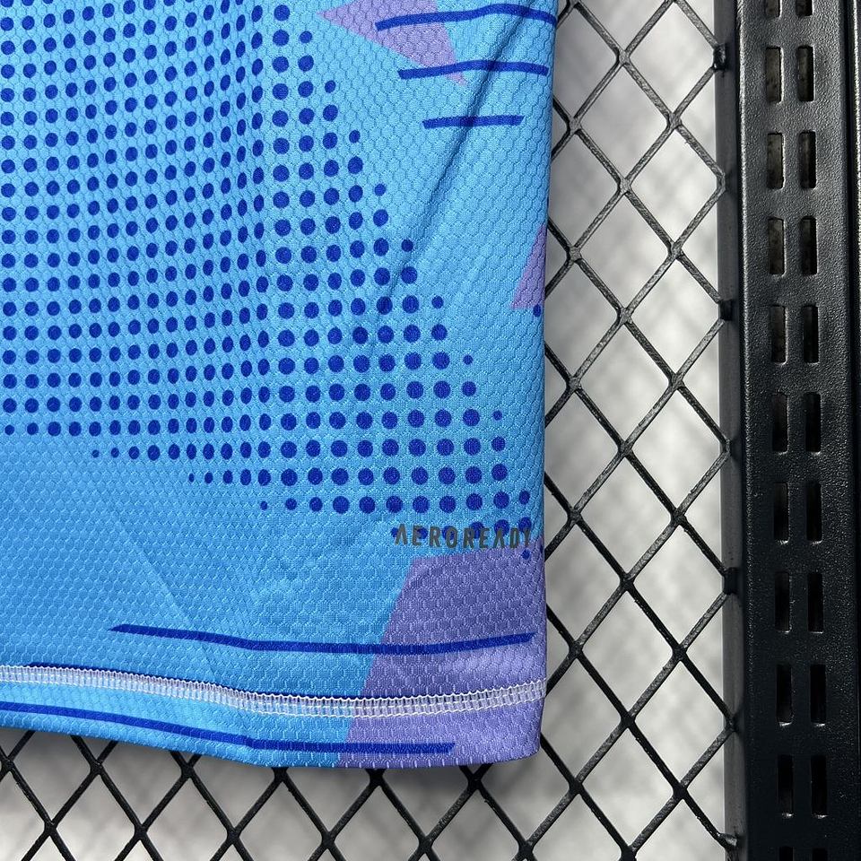 Real Madrid Equipamento Guarda-Redes 2024/25 6