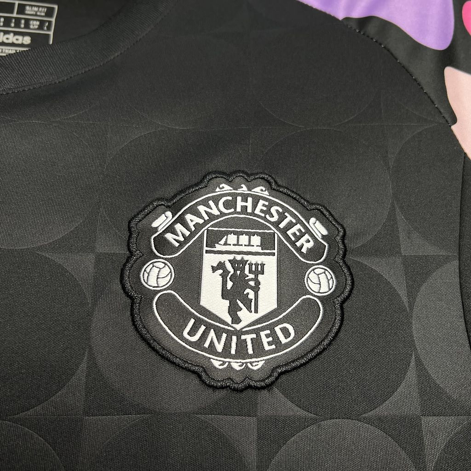Manchester United Equipamento Pré-Jogo 2024/25 3