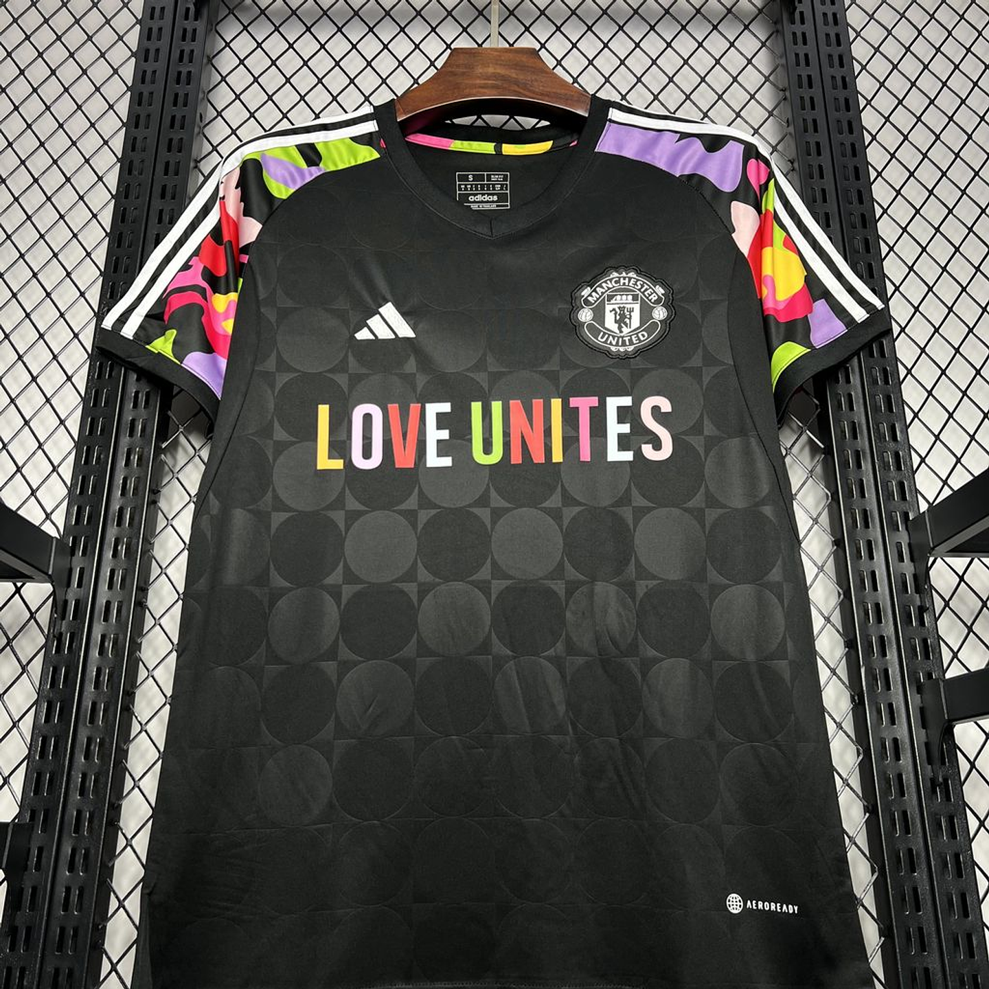 Manchester United Equipamento Pré-Jogo 2024/25 7