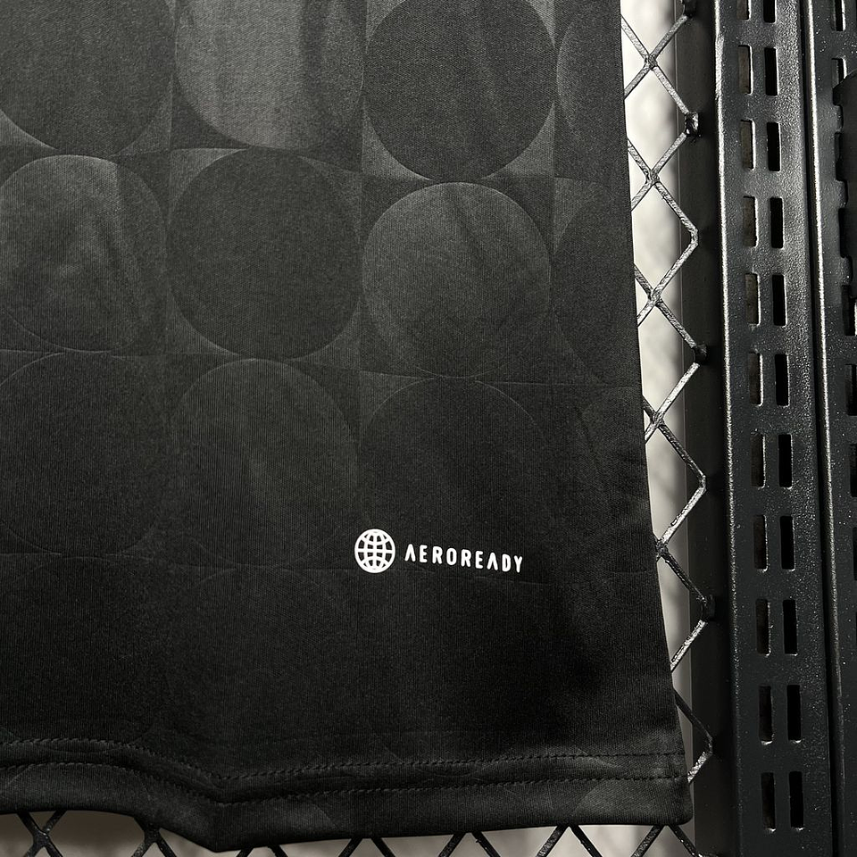 Manchester United Equipamento Pré-Jogo 2024/25 6