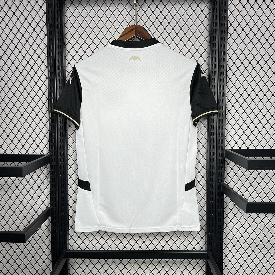 Valência Equipamento Principal 2024/25 2