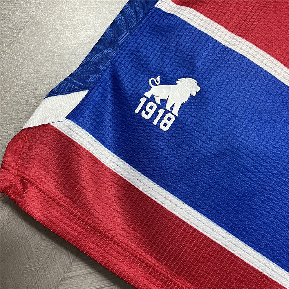 Fortaleza Equipamento Principal 2024/25 8