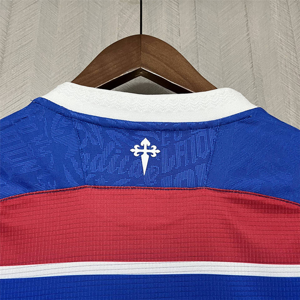 Fortaleza Equipamento Principal 2024/25 6