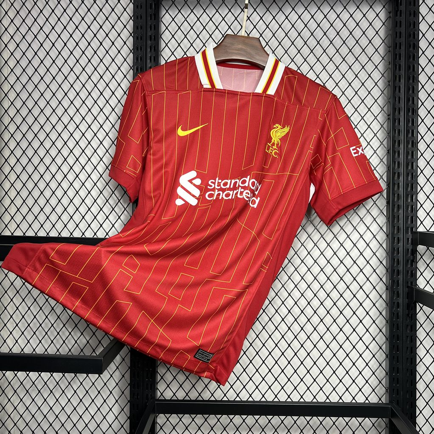 Liverpool Equipamento Principal 2024/25 1