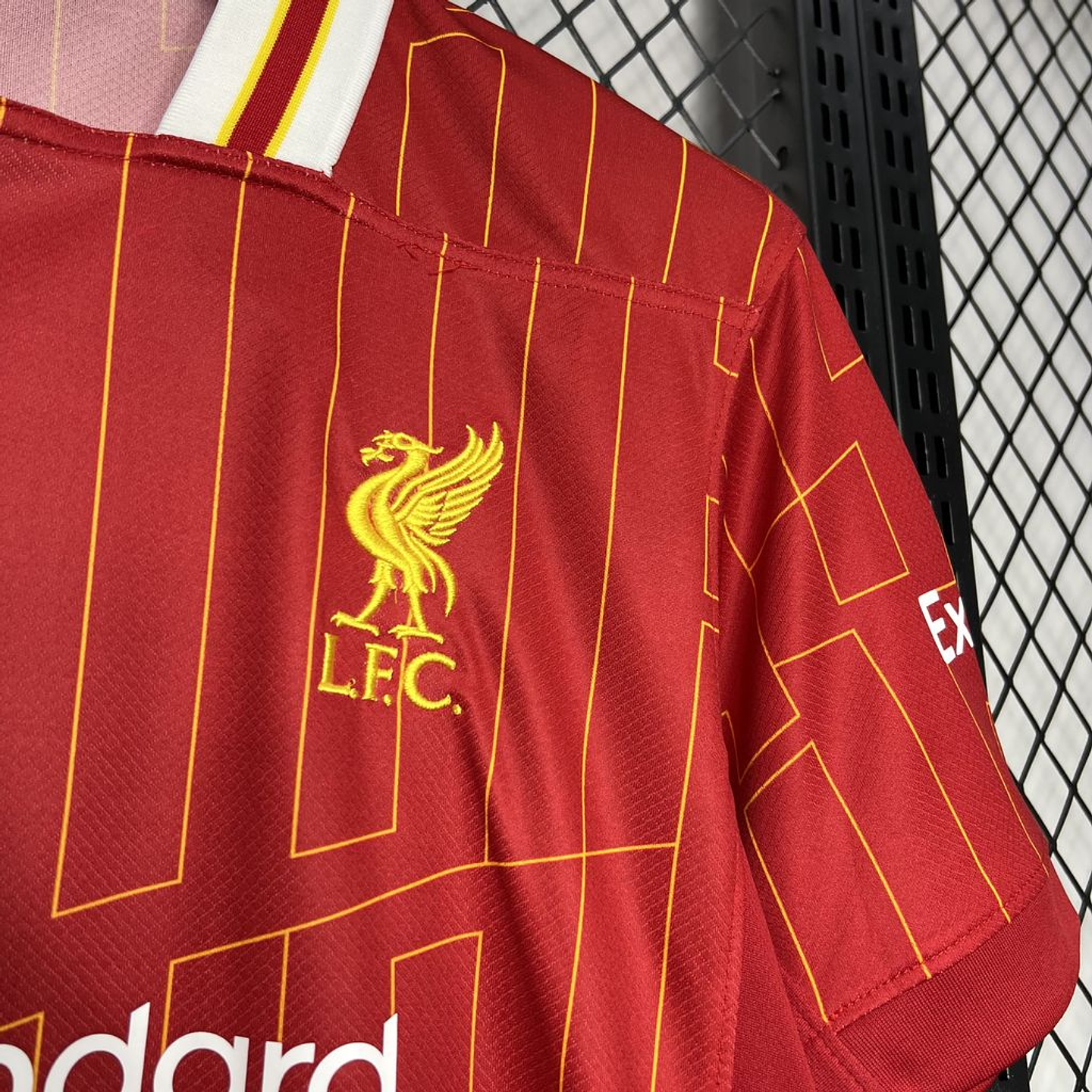 Liverpool Equipamento Principal 2024/25 3