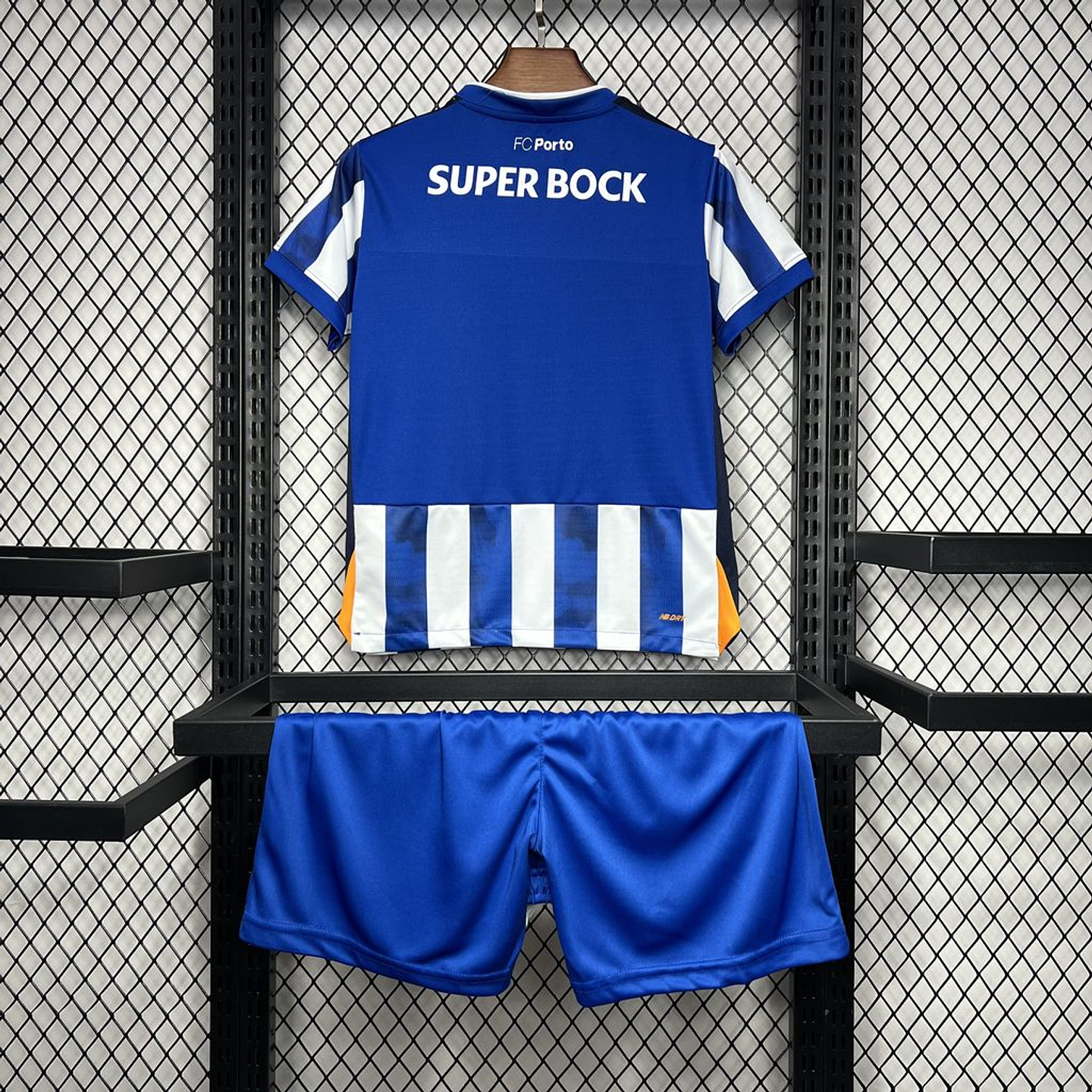 Porto Equipamento Alternativo 2024/25 Kit Criança  2