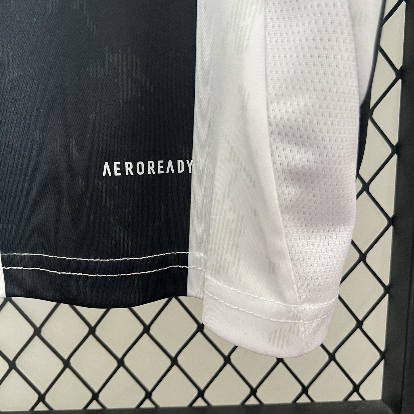 Juventus Equipamento Principal 2024/25 8