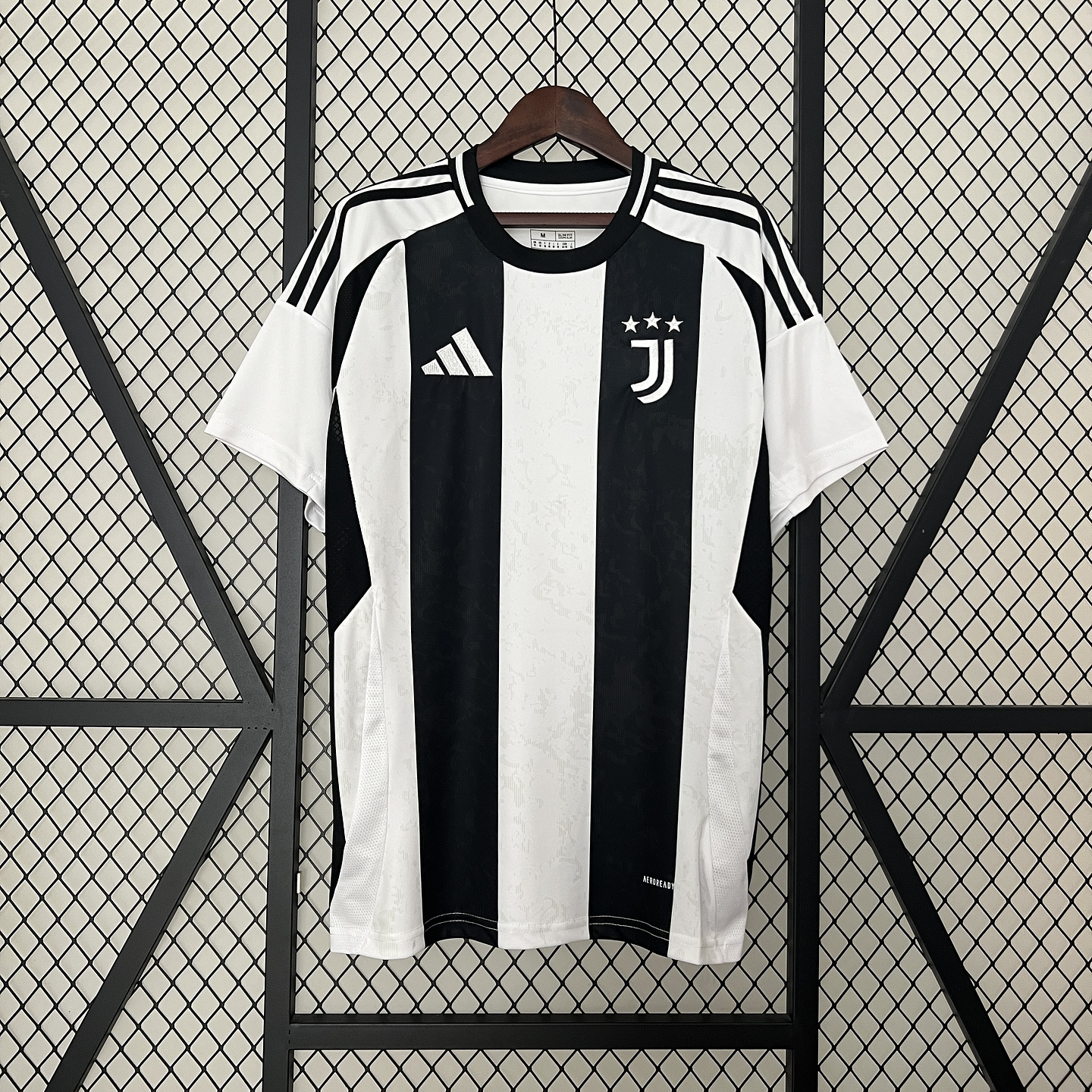 Juventus Equipamento Principal 2024/25 1