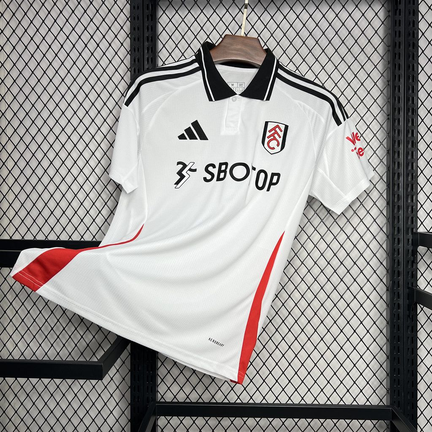 Fulham Equipamento Principal 2024/25 1