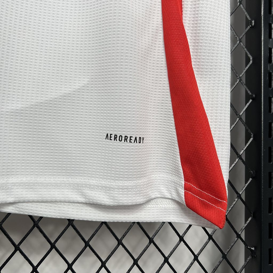 Fulham Equipamento Principal 2024/25 6