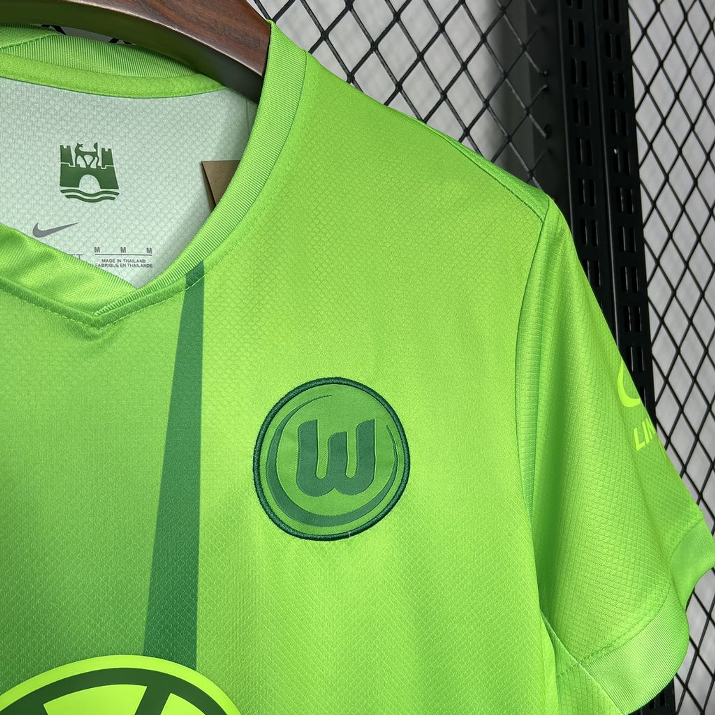 Wolfsburg Equipamento Principal 2024/25 3