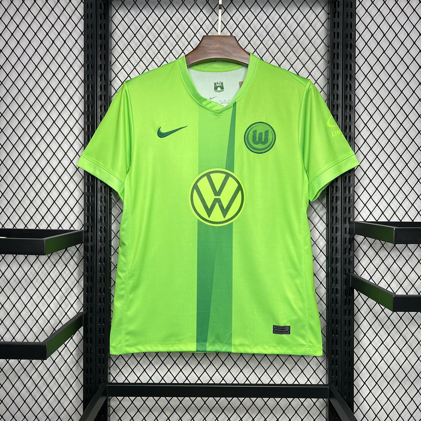Wolfsburg Equipamento Principal 2024/25 6