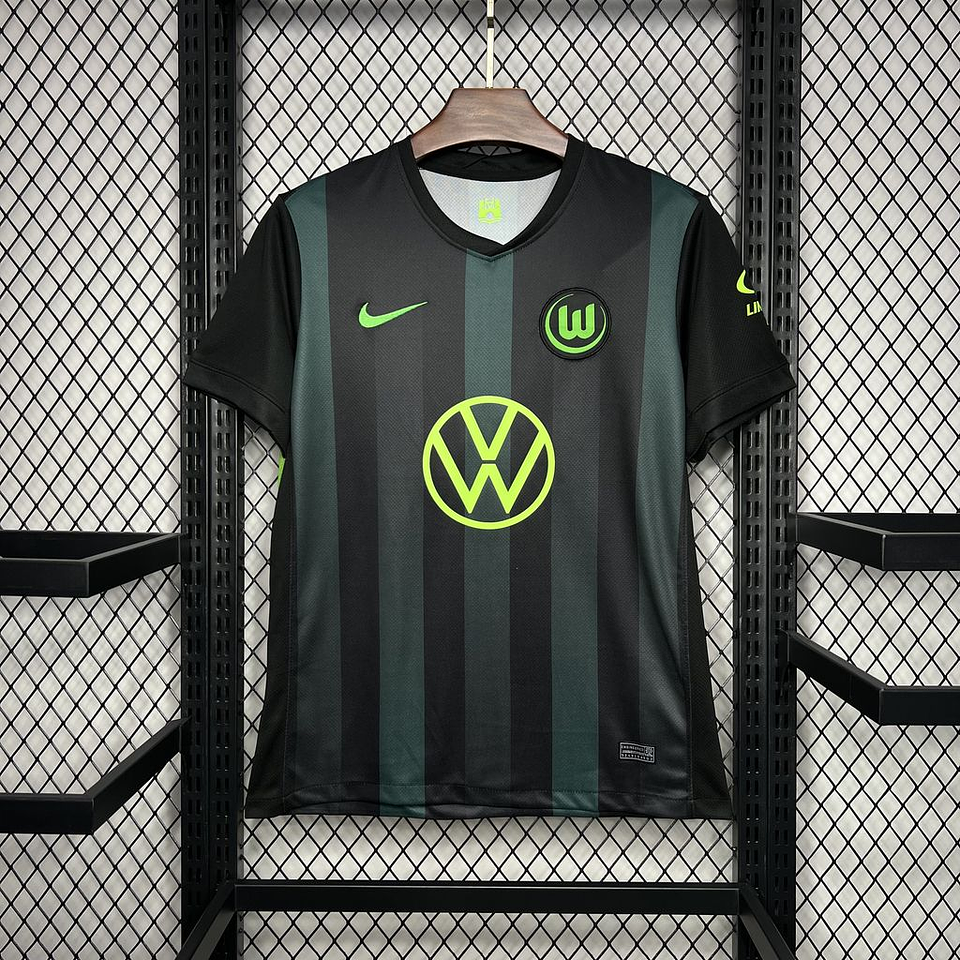 Wolfsburg Equipamento Secundário 2024/25 7