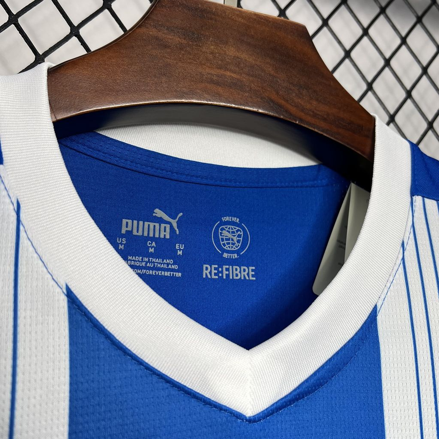 Deportivo Alavés Equipamento Principal 2024/25 5