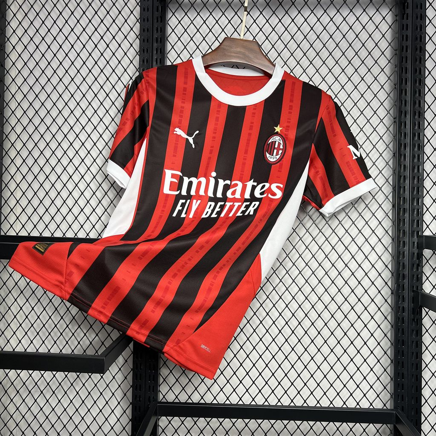Milan Equipamento Principal 2024/25 1