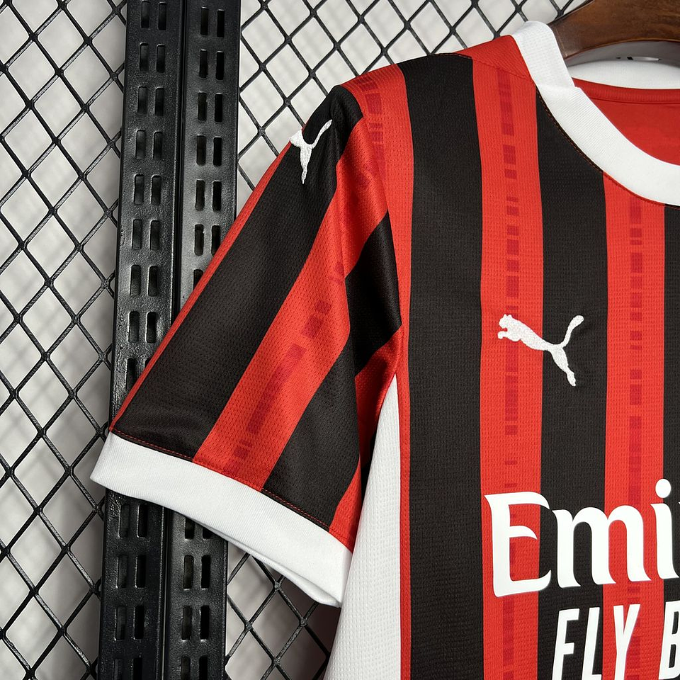 Milan Equipamento Principal 2024/25 6