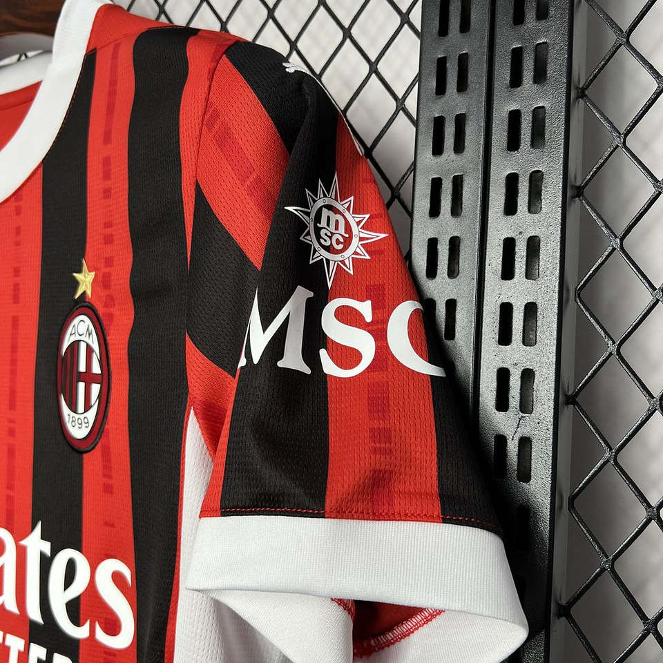 Milan Equipamento Principal 2024/25 7