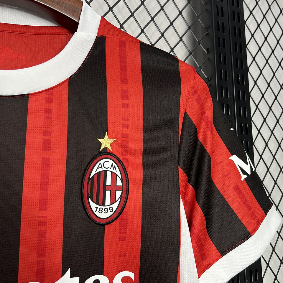 Milan Equipamento Principal 2024/25 3