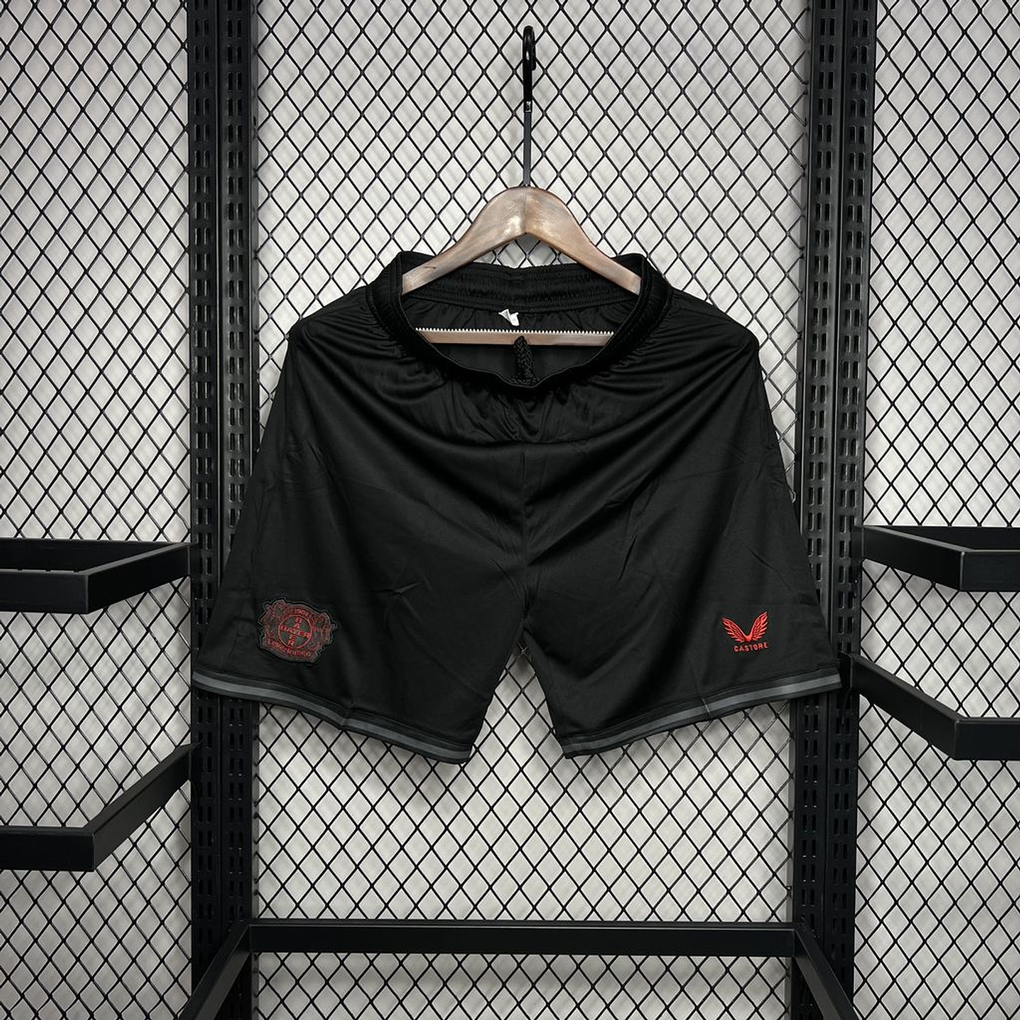 Bayer Leverkusen Calções Equipamento Principal 2024/25 1