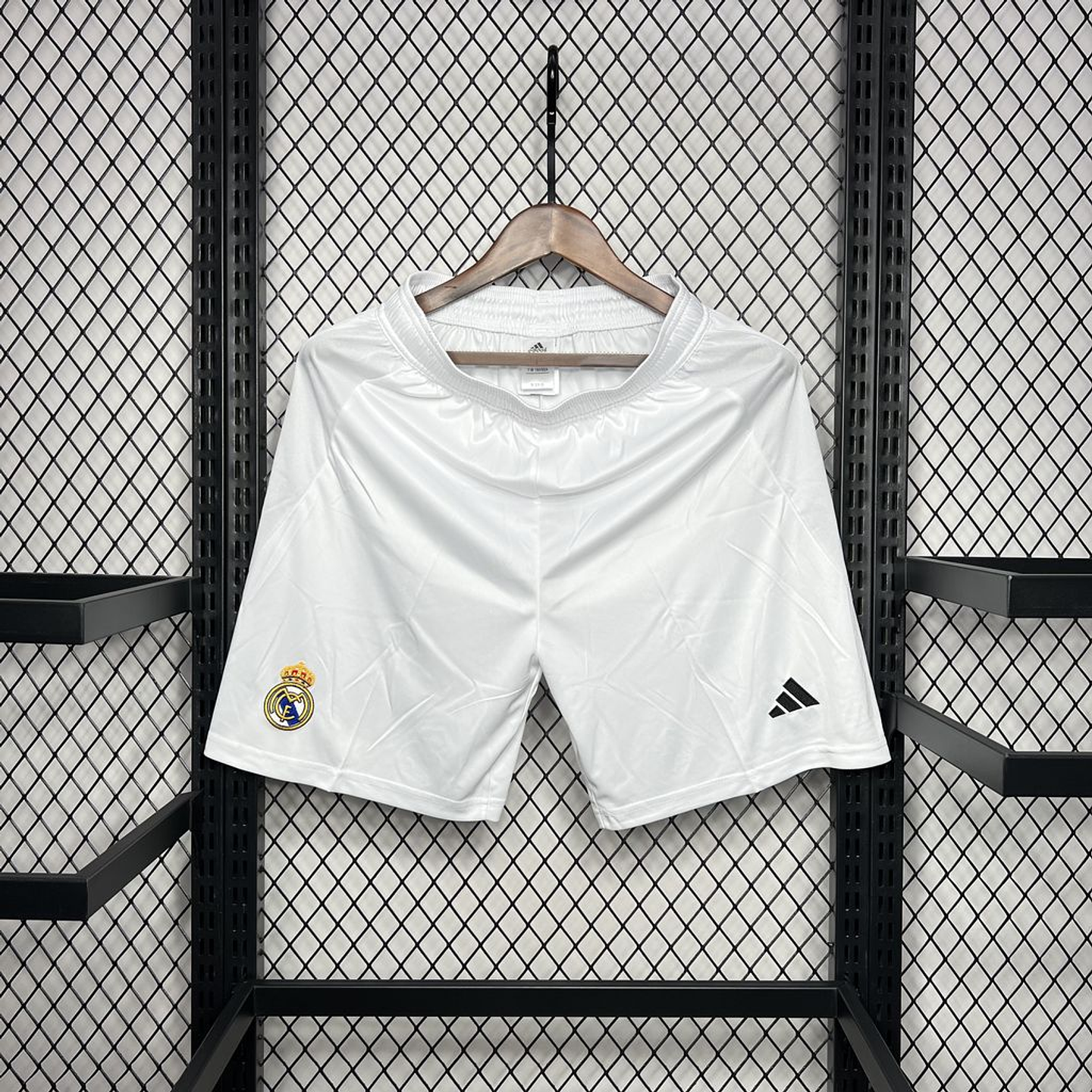 Real Madrid Calções Equipamento Principal 2024/25 1