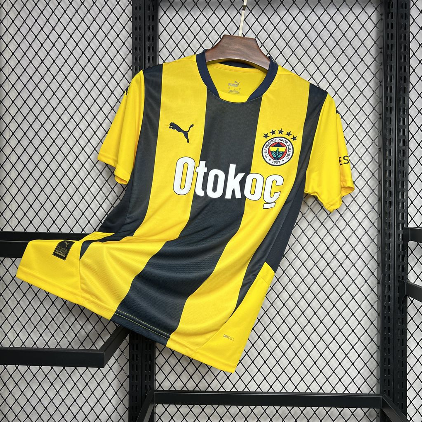Fenerbahçe Equipamento Principal 2024/25 1