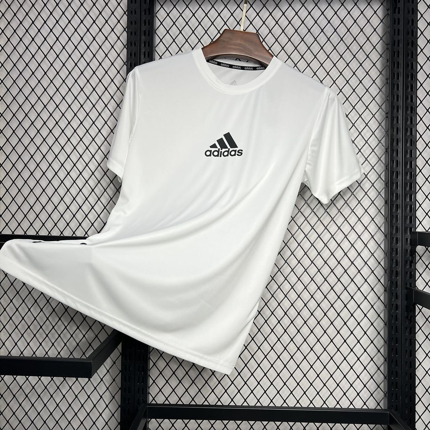 Adidas T-Shirt 1