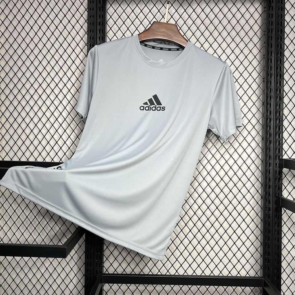 Adidas T-Shirt 1