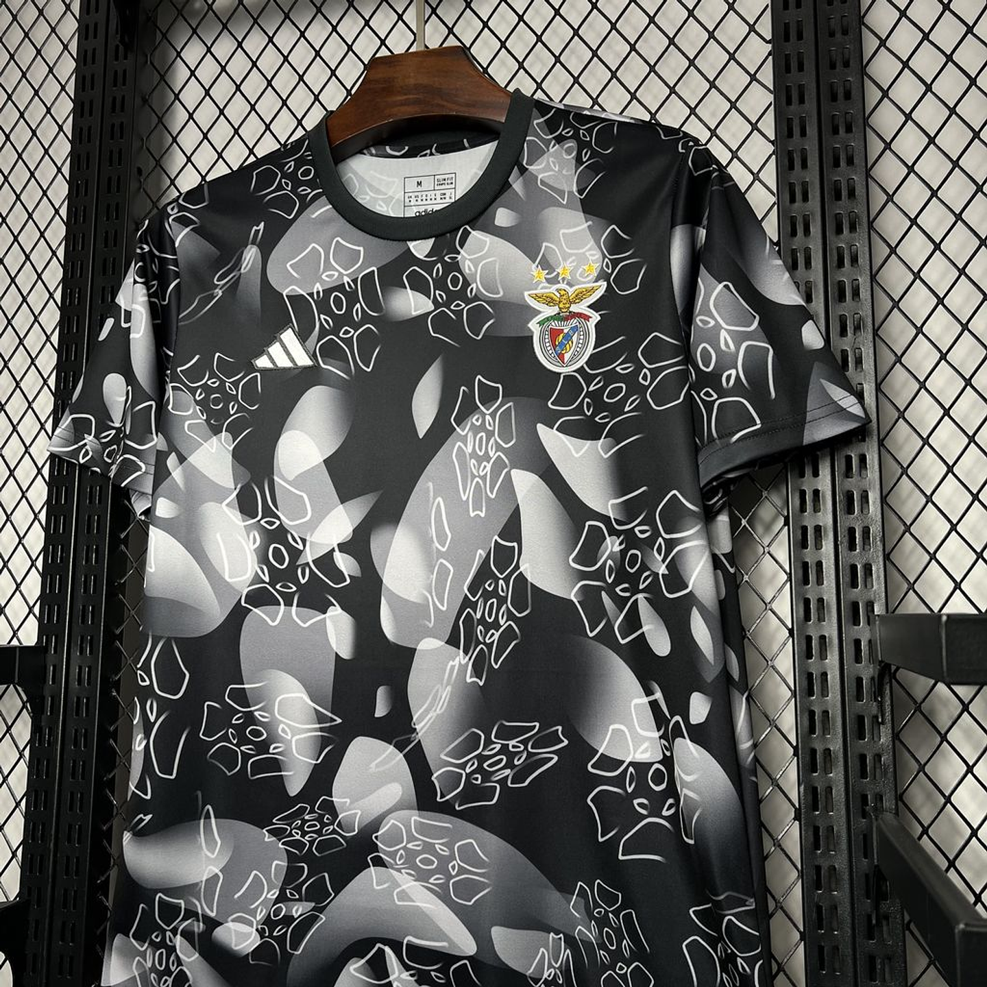 Benfica Equipamento Pré-Jogo 2024/25 6