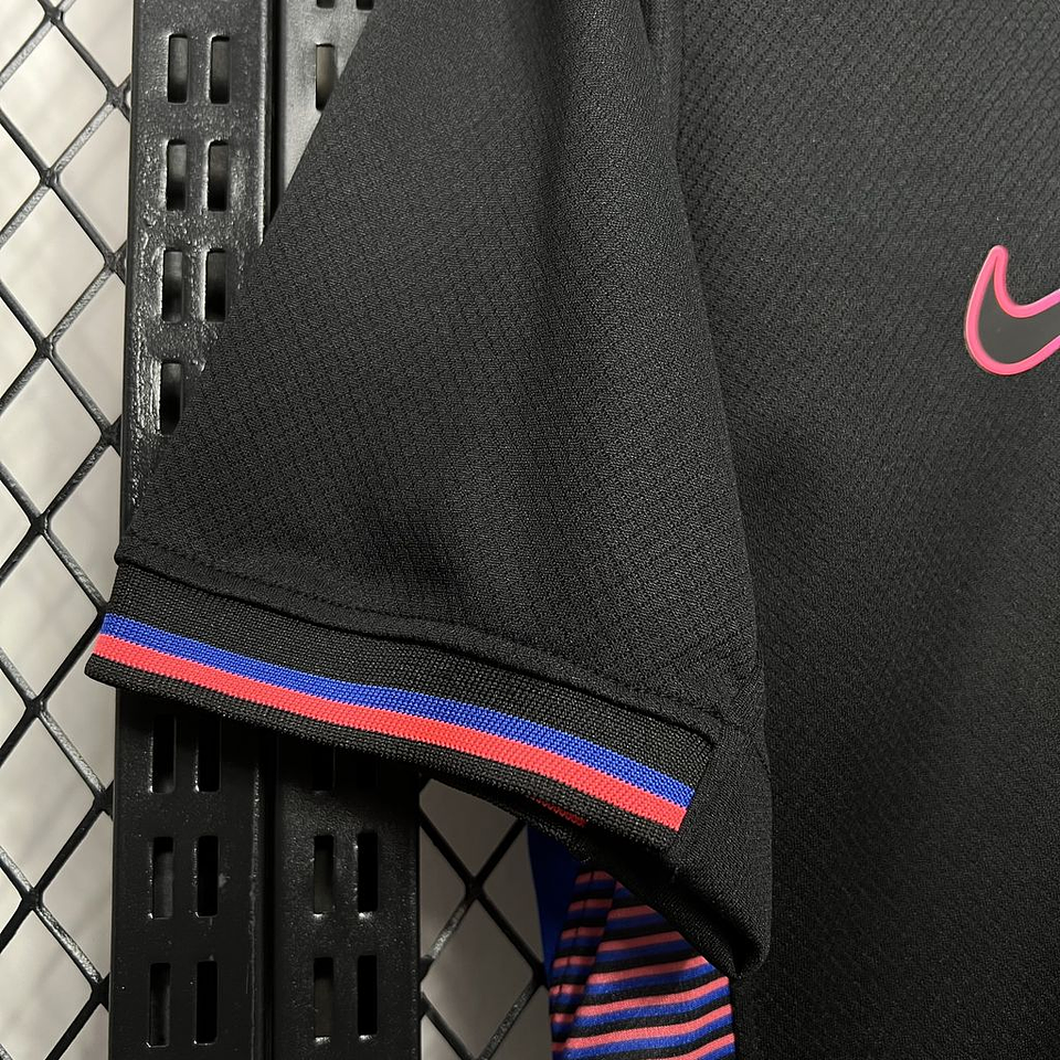 Barcelona Edição Especial Equipamento Alternativo 2024/25 7