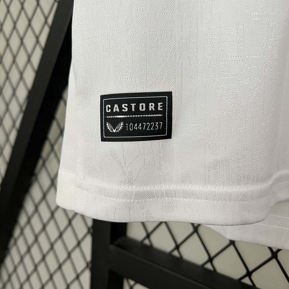 Sevilha Equipamento Principal 2024/25 9