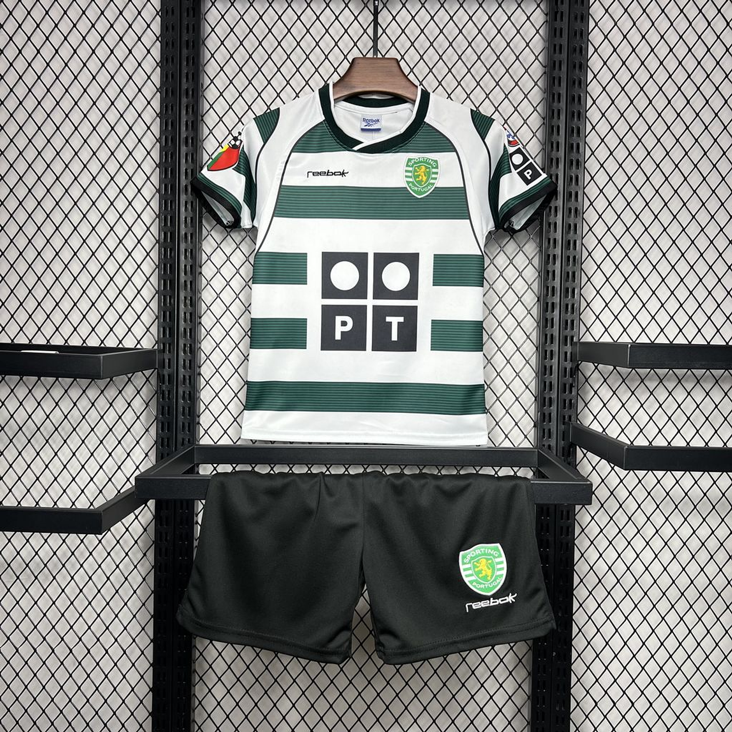 Sporting Equipamento Principal 2001/03 Kit-Criança 8