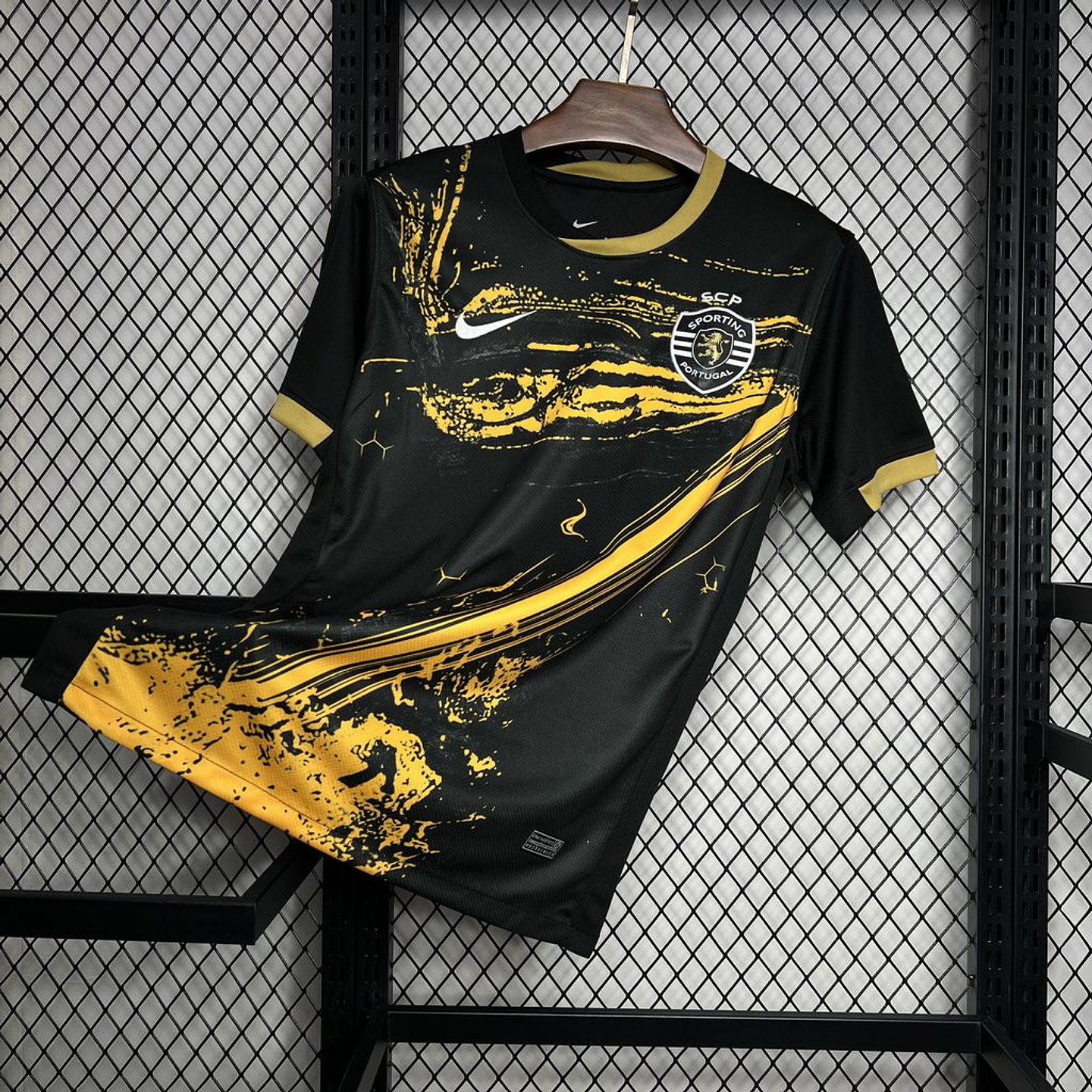 Sporting Terceiro Equipamento Homenagem Figo & CR7 2024/25 1