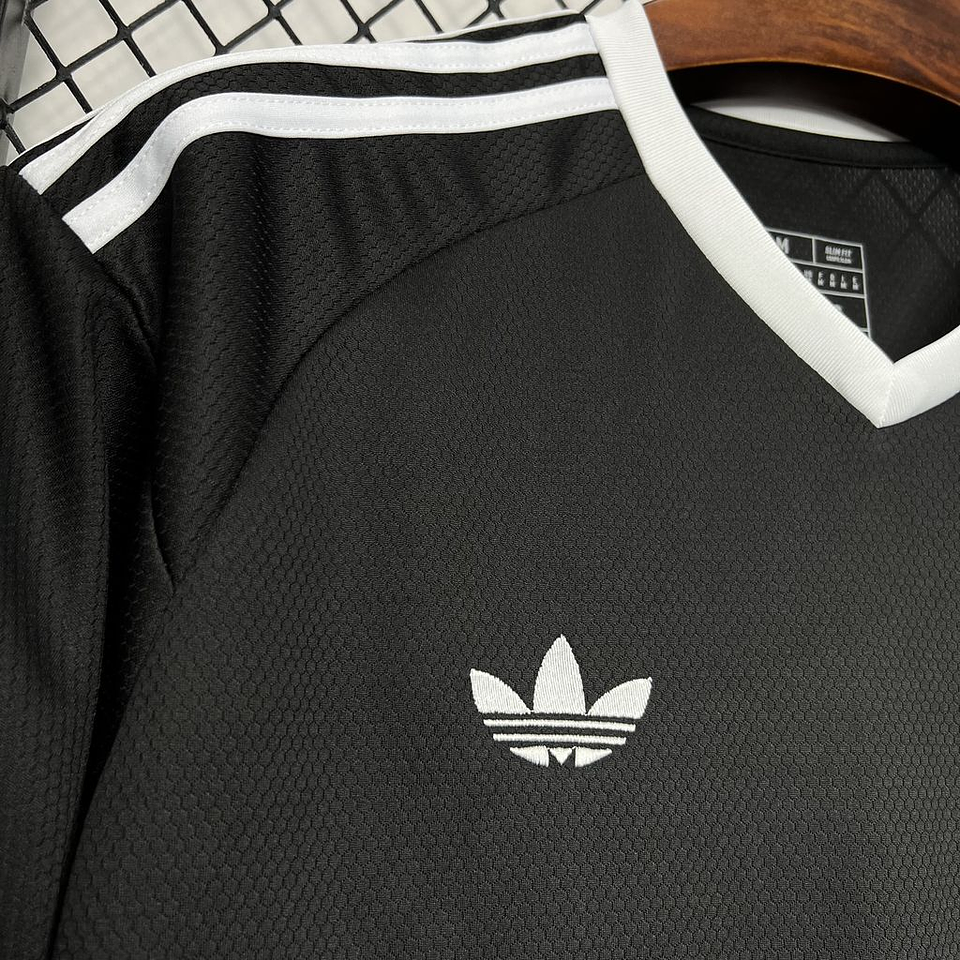 Arsenal Equipamento Treino 2024/25 4