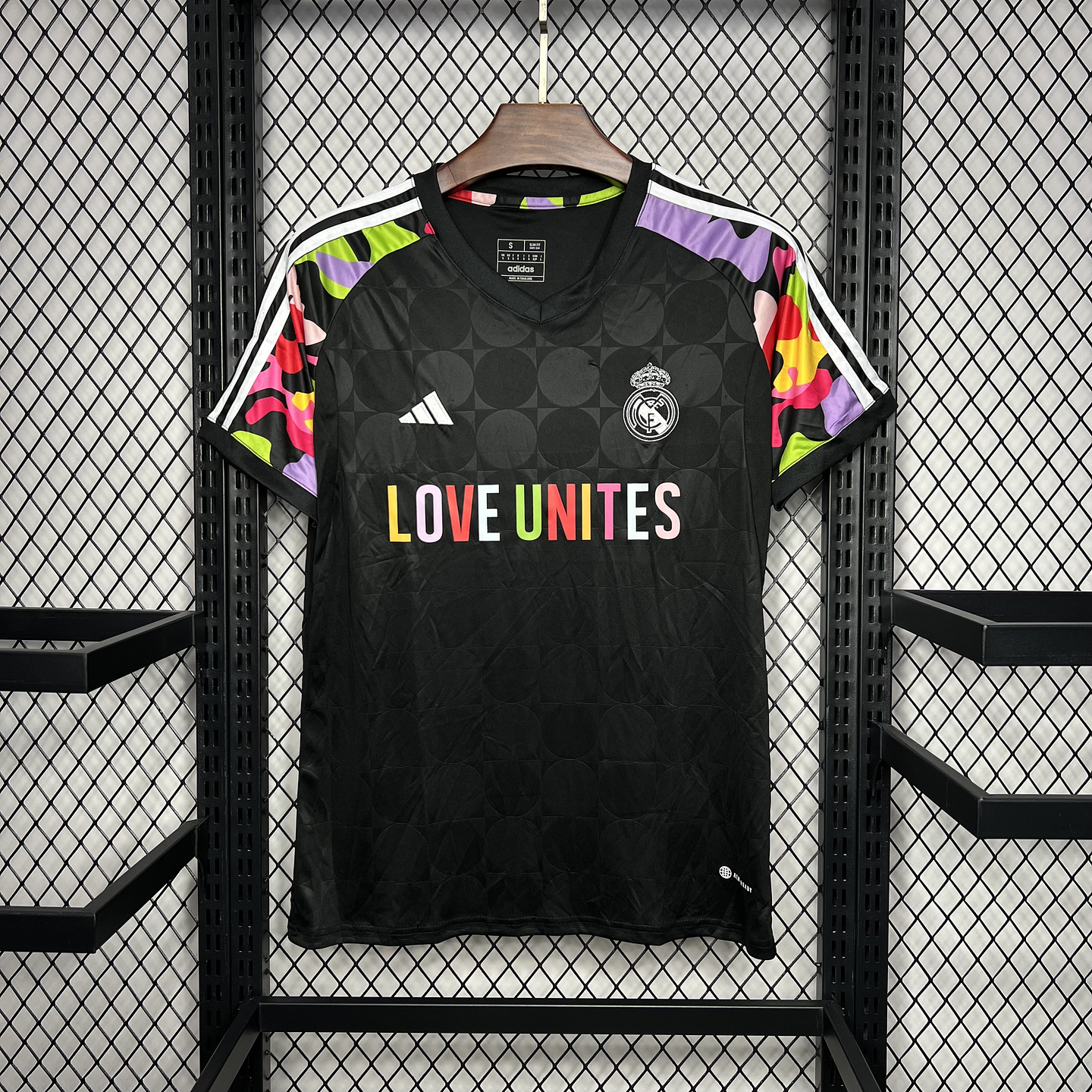 Real Madrid Equipamento Pré-Jogo 2024/25 5