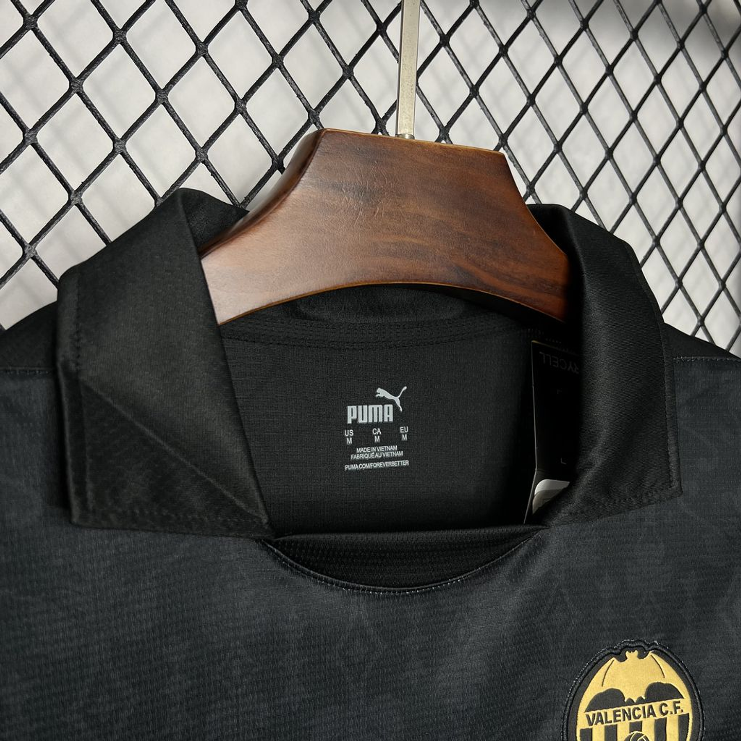 Valência Equipamento Alternativo 2024/25 3