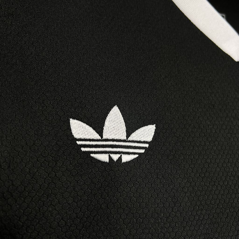 Bayern Munich Equipamento Treino 2024/25 4